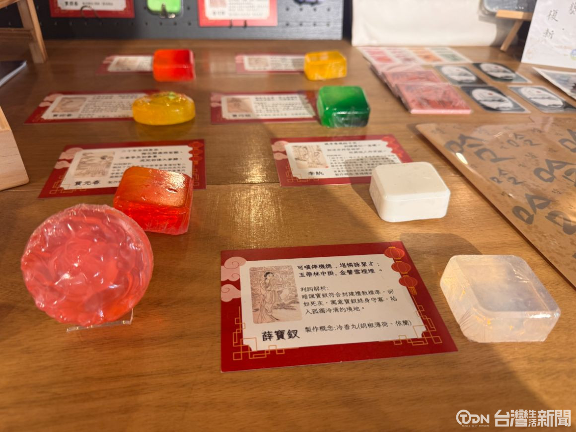 嘉大中文系成果展登場 展現跨域創作能量 - 鑫傳國際多媒體科技股份有限公司 TDN台灣生活新聞
