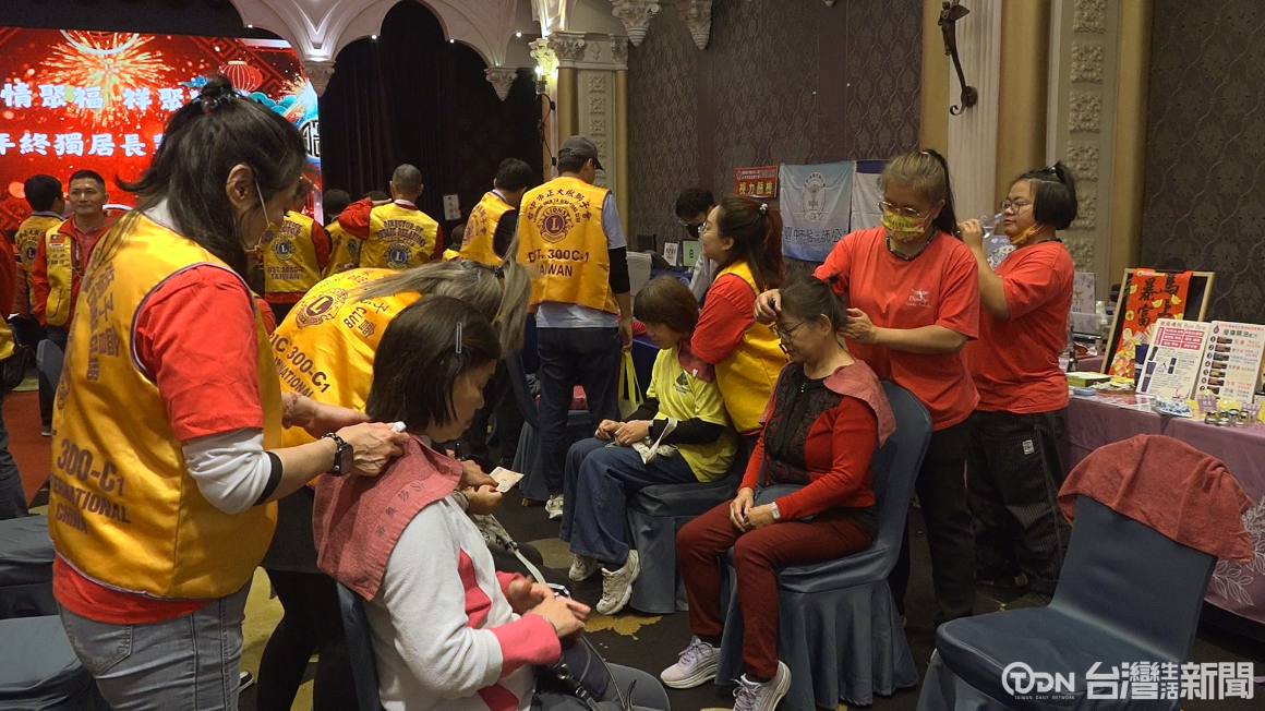 百位獨老圍爐 義剪義診送暖助保健