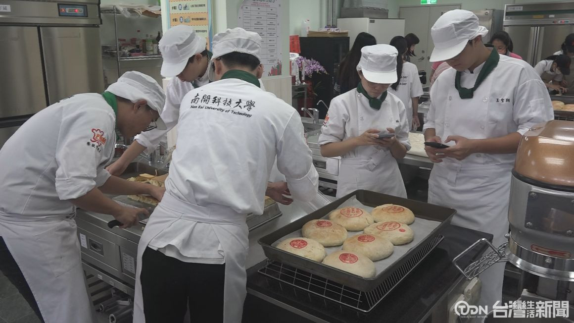 搭配台灣廟宇文化 開設烘焙研習會